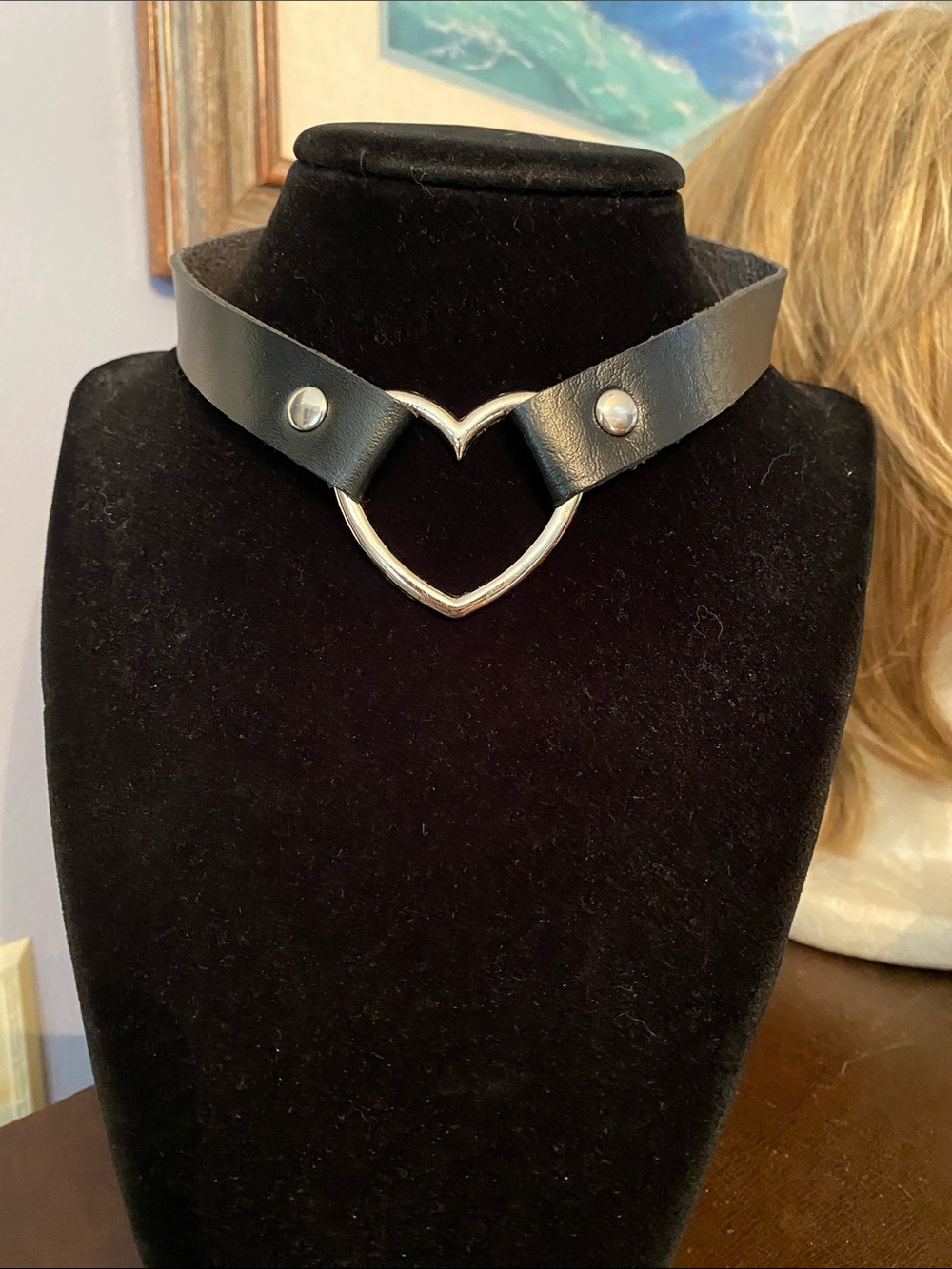 V! Black necklace with heart decor in great condition